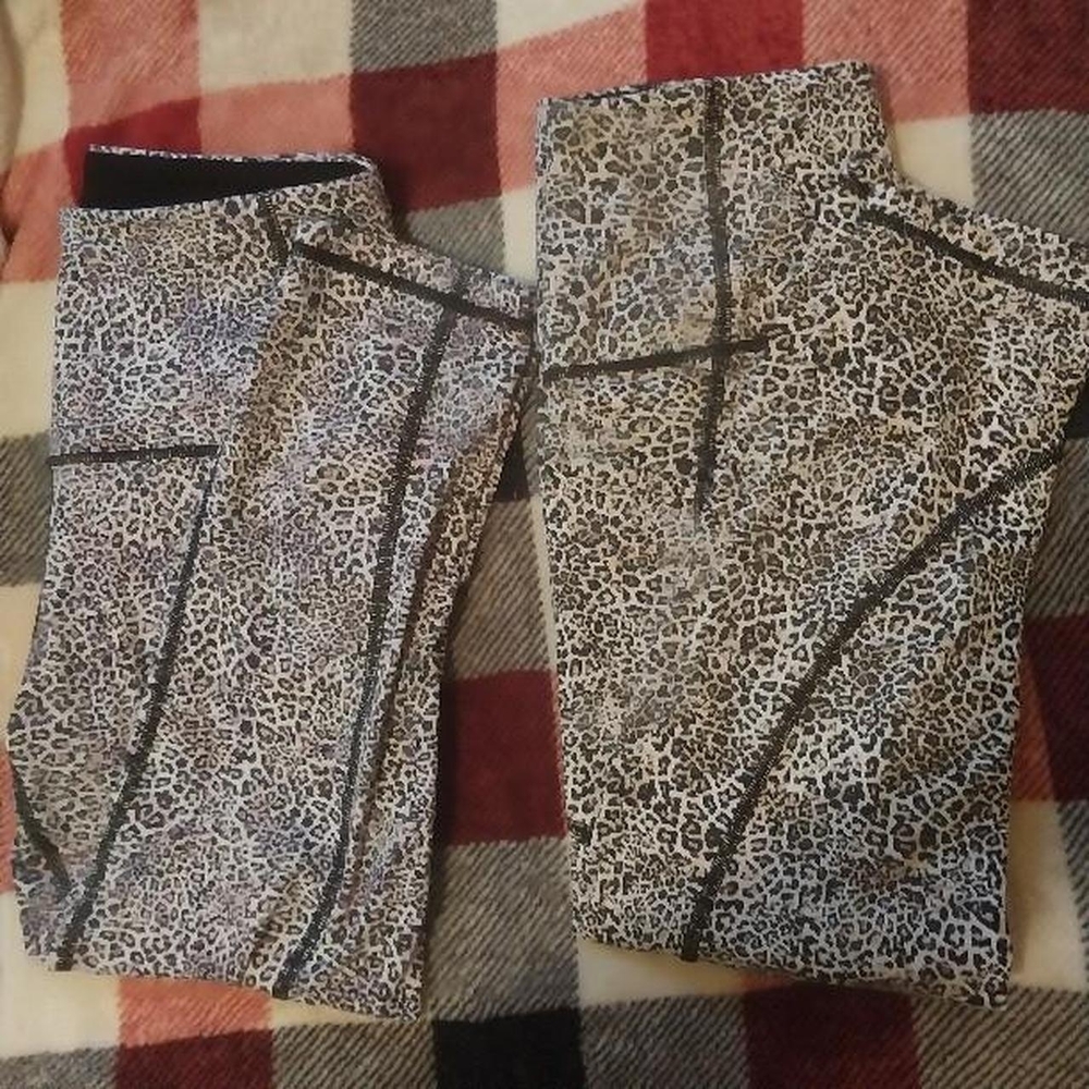 Victoria Secret Knockout Leopard Print Leggings,Bundle